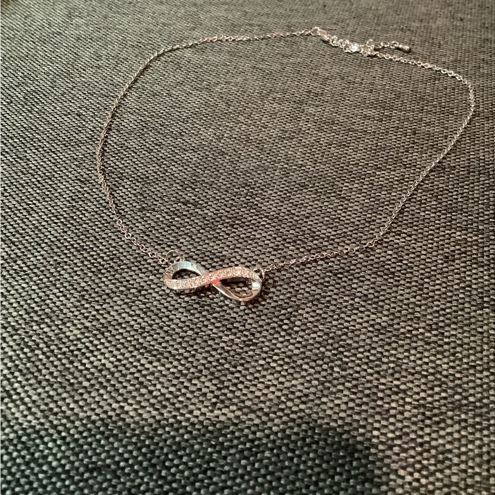 Infinity necklace - Picture 2 of 2